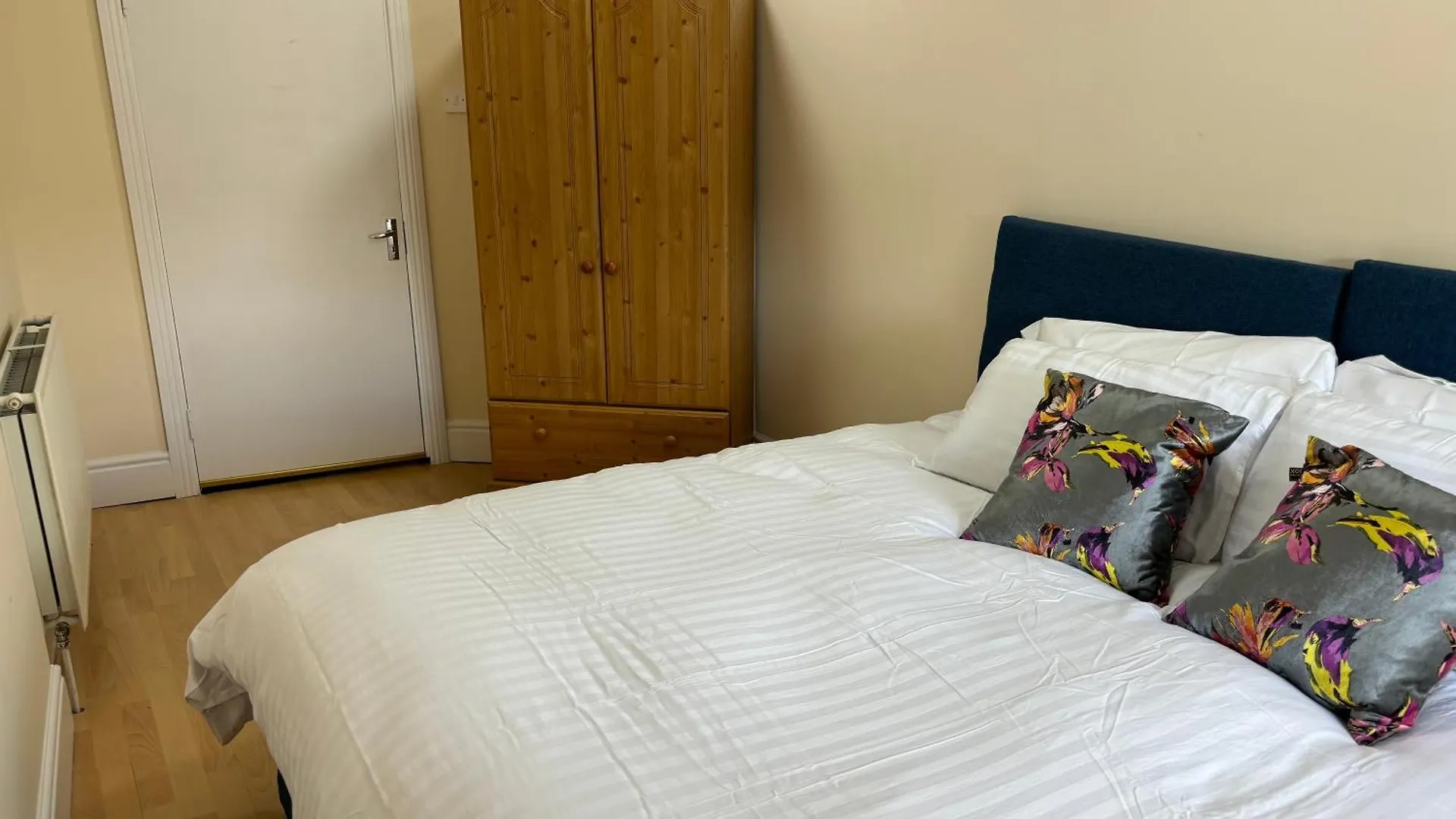 Cozy Pink House Fairview 6 Beds Appartement Dublin