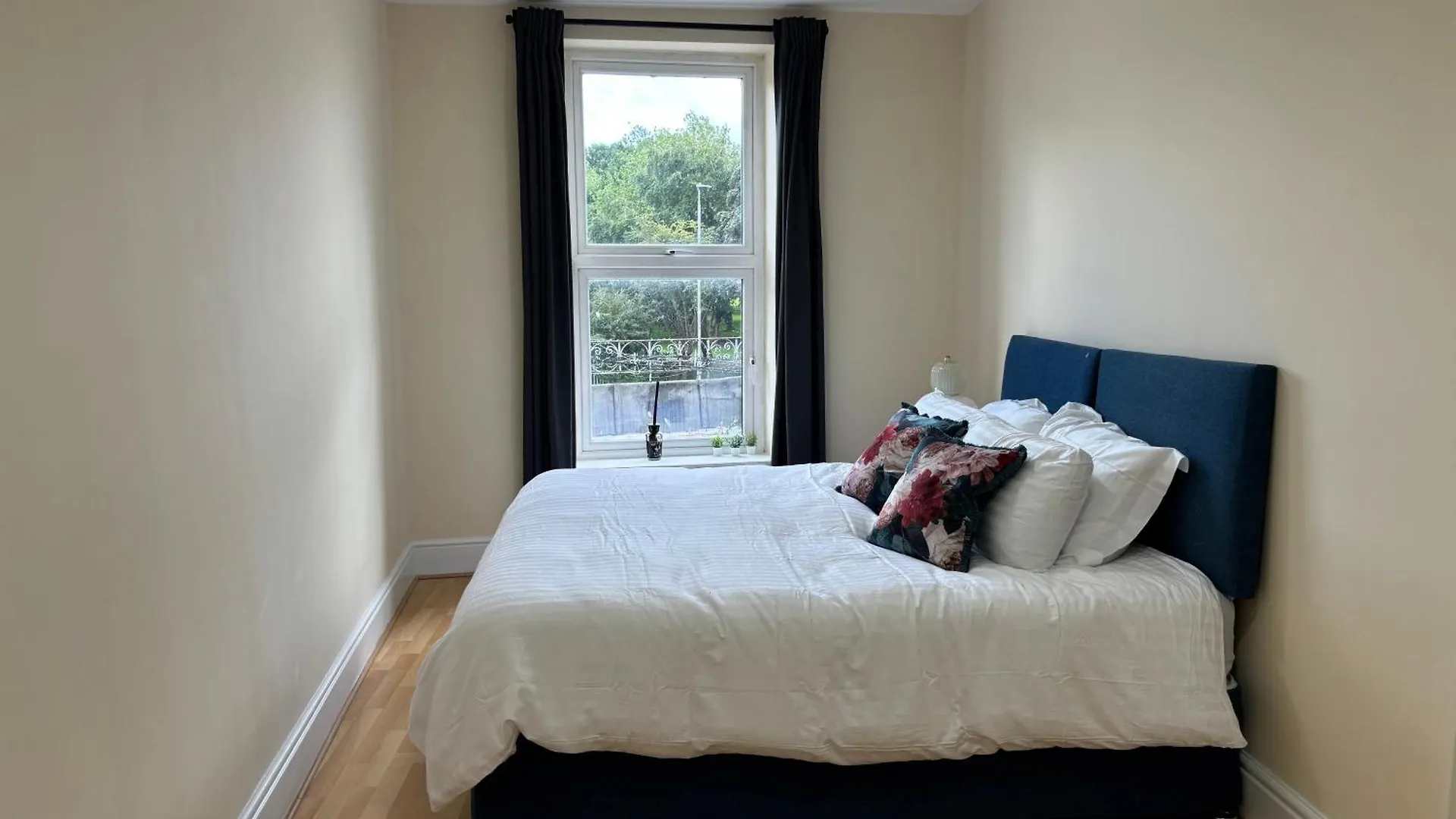 Cozy Pink House Fairview 6 Beds Appartement Dublin